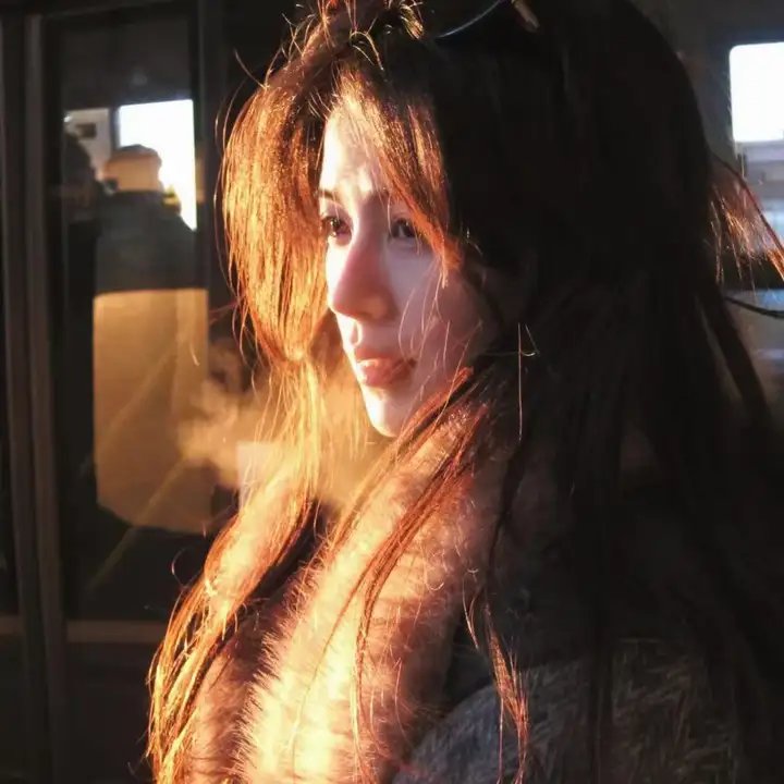 希尔达与山怪王海报